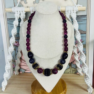 Vintage 1980s Acrylic Necklace Beaded Purple Colors Chunky‎